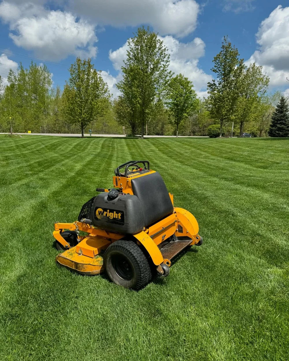Weekly Lawn Mowing & Estate Maintenance | Mulmur & Dufferin County